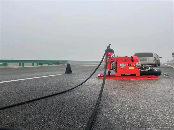 榕城马路路基路面开裂下沉注浆加固灌浆